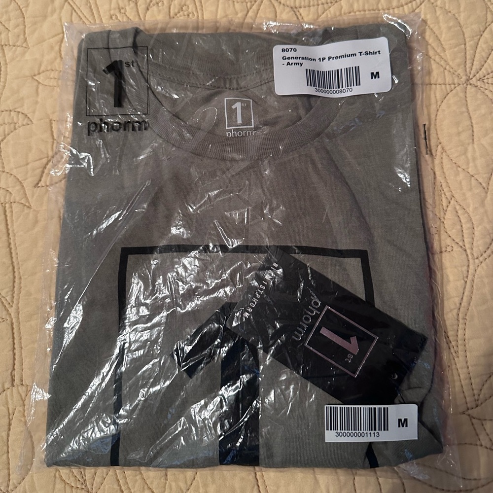 1st Phorm men’s M tee brand new army green
